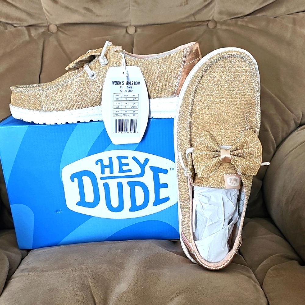 2/$70 NWT Wendy Sparkle Bow Hey Dude